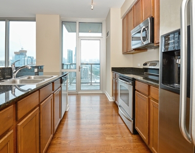 1629 S Prairie Avenue - Photo Thumbnail 6