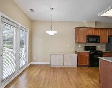 434 Reynoldston Way - Photo Thumbnail 8