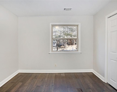 5345 Sugar Ridge Drive - Photo Thumbnail 7