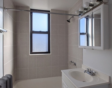 2704 N Sawyer Avenue - Photo Thumbnail 12