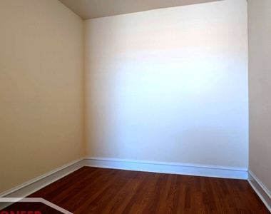 2704 N Sawyer Avenue - Photo Thumbnail 8