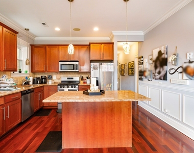 4412 S Indiana Avenue - Photo Thumbnail 6