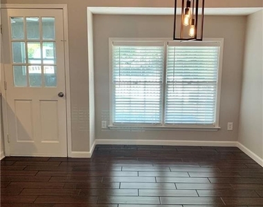 401 Freshman Drive - Photo Thumbnail 10