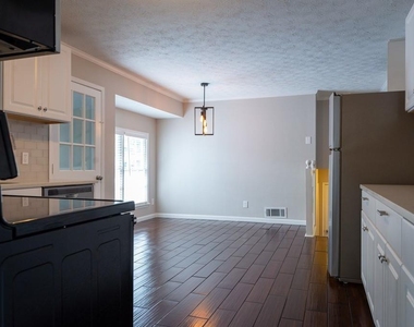 401 Freshman Drive - Photo Thumbnail 5