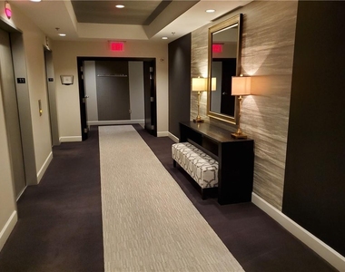 325 E Paces Ferry Road Ne - Photo Thumbnail 1