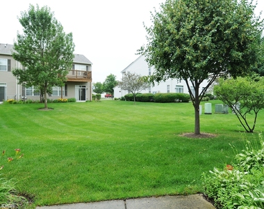 826 Genesee Drive - Photo Thumbnail 9