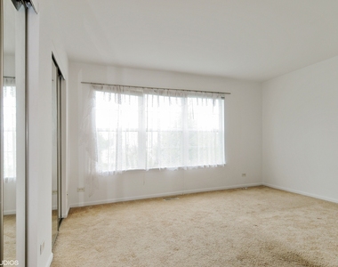 826 Genesee Drive - Photo Thumbnail 5