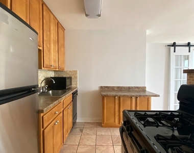 3440 N Lake Shore Drive - Photo Thumbnail 4