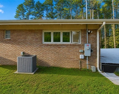 500 Piedmont Road Ne - Photo Thumbnail 4