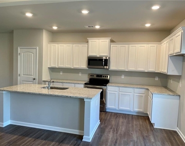 511 Ruths Drive - Photo Thumbnail 3