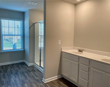 511 Ruths Drive - Photo Thumbnail 8