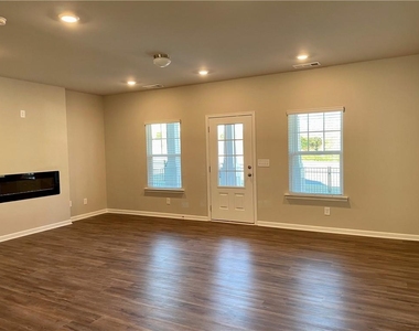 511 Ruths Drive - Photo Thumbnail 6