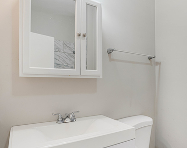 6438 S Eberhart Avenue - Photo Thumbnail 13