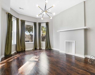 6438 S Eberhart Avenue - Photo Thumbnail 1