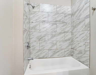 6438 S Eberhart Avenue - Photo Thumbnail 9