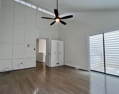 698 Serramonte Drive - Photo Thumbnail 10