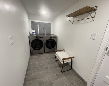 3116 N Damen Avenue - Photo Thumbnail 9
