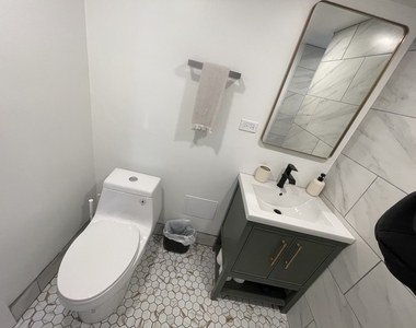 3116 N Damen Avenue - Photo Thumbnail 15