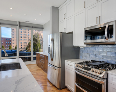 1430 S Michigan Avenue - Photo Thumbnail 9