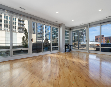 1430 S Michigan Avenue - Photo Thumbnail 1