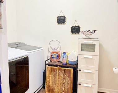2995 Madison Drive - Photo Thumbnail 9