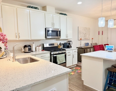 2995 Madison Drive - Photo Thumbnail 6