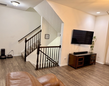 2995 Madison Drive - Photo Thumbnail 3