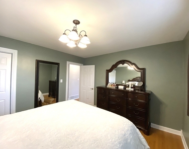 4528 Grace Street - Photo Thumbnail 10