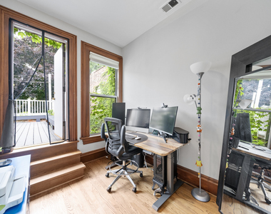 2110 N Dayton Street - Photo Thumbnail 18