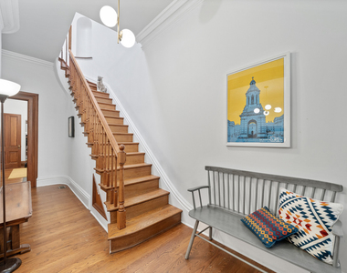 2110 N Dayton Street - Photo Thumbnail 2