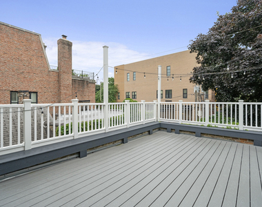 2110 N Dayton Street - Photo Thumbnail 19