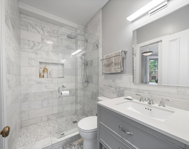 2110 N Dayton Street - Photo Thumbnail 17