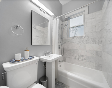 2110 N Dayton Street - Photo Thumbnail 13