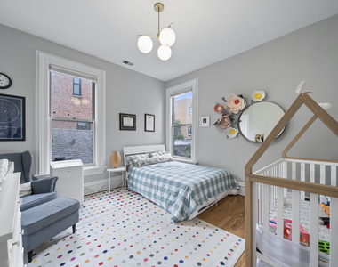 2110 N Dayton Street - Photo Thumbnail 21