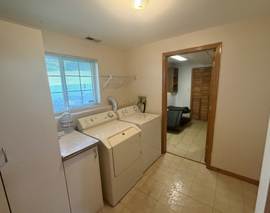 211 Monarch Drive - Photo Thumbnail 29