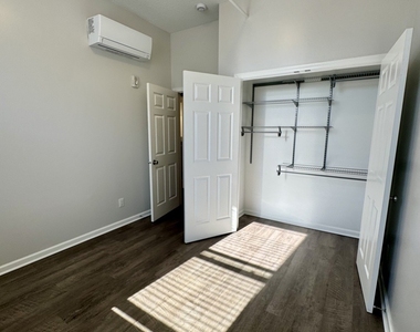 313 20th Street - Photo Thumbnail 6