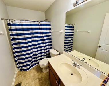 4121 Blackstone Drive - Photo Thumbnail 17