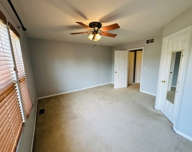 4121 Blackstone Drive - Photo Thumbnail 16