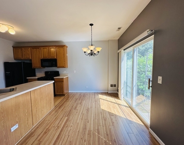 4121 Blackstone Drive - Photo Thumbnail 5