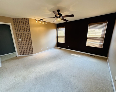 4121 Blackstone Drive - Photo Thumbnail 11