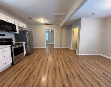 1308 Genova Street - Photo Thumbnail 10