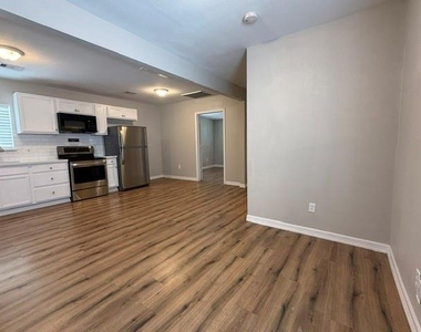 1308 Genova Street - Photo Thumbnail 13