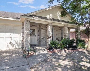 32350 Cross Spring Park Lane - Photo Thumbnail 1