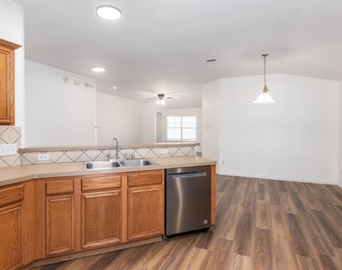 32350 Cross Spring Park Lane - Photo Thumbnail 10