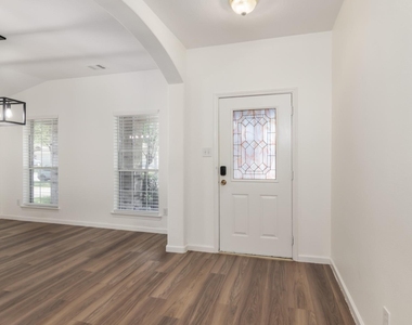 32350 Cross Spring Park Lane - Photo Thumbnail 11