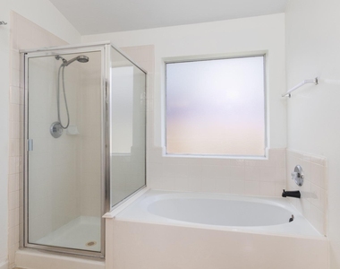 32350 Cross Spring Park Lane - Photo Thumbnail 18