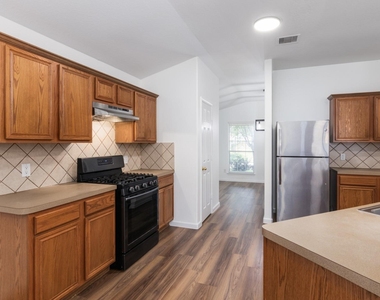 32350 Cross Spring Park Lane - Photo Thumbnail 9