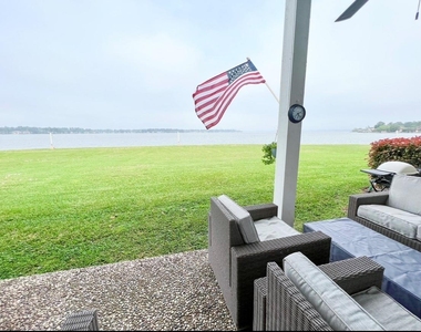 146 April Point Drive S - Photo Thumbnail 1
