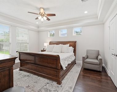1427 Scharpe Street - Photo Thumbnail 17
