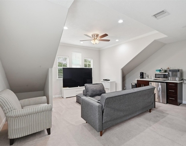 1427 Scharpe Street - Photo Thumbnail 30